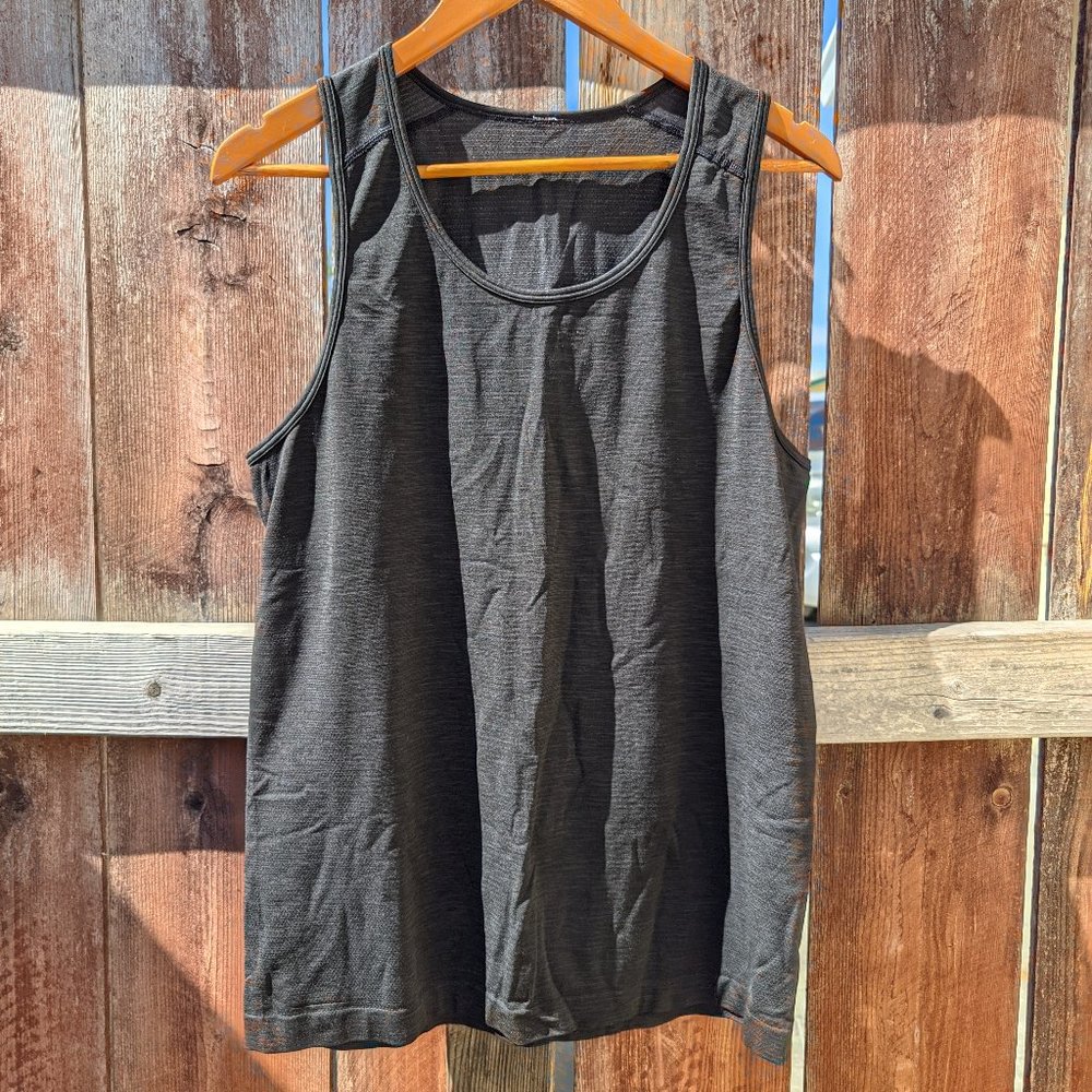 Lululemon Metal Vent Tech Tank Top Size M
